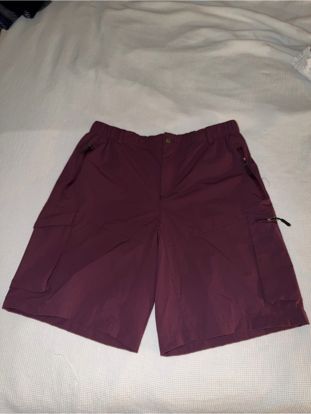 Men's Cargo Shorts in Deep Maroon with Secure Pockets